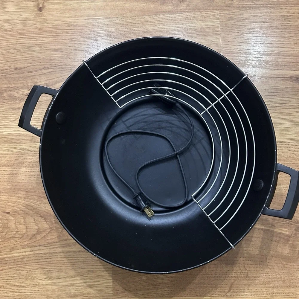 Vintage West Bend  Electric Wok 6 Quart Red w/Booklets Good